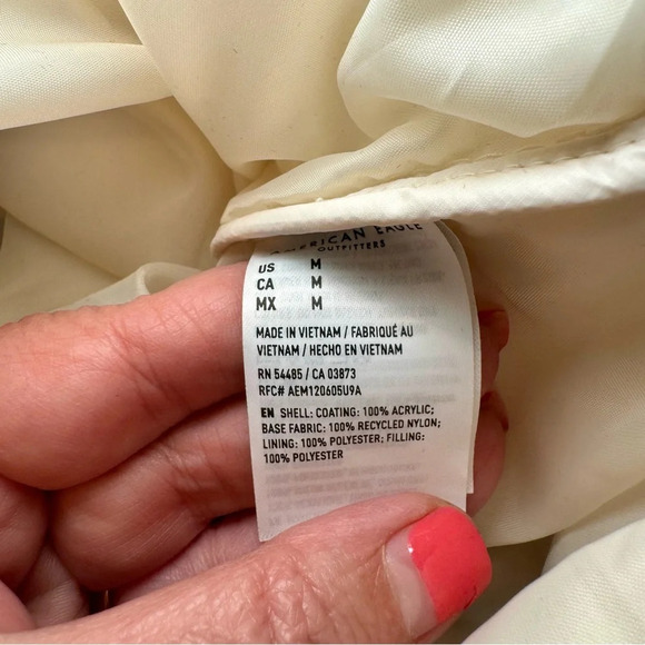 New without tags. American Eagle AE Popover Puffer Jacket women’s size M cream - Picture 6 of 8